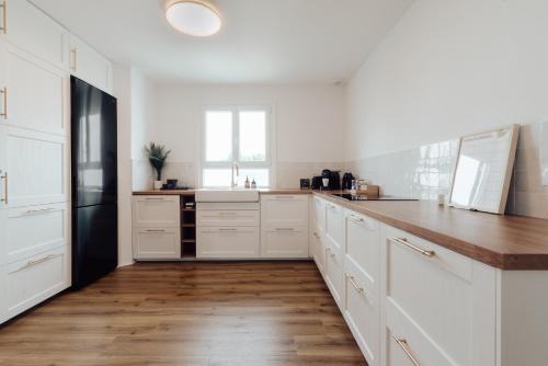 Grande maison & annexe, à deux pas de la Rochelle