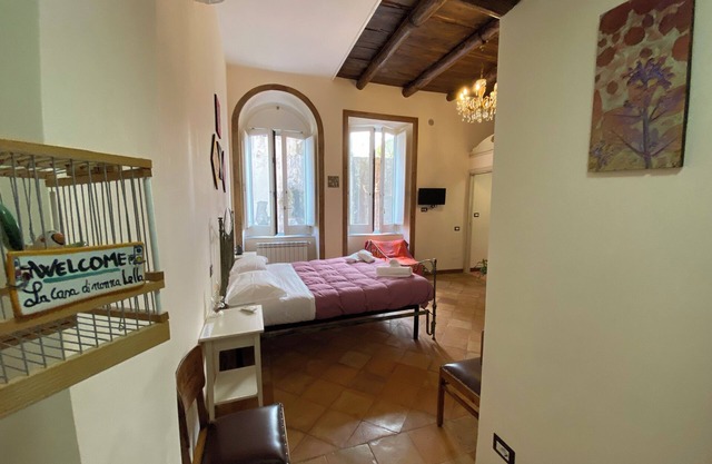GRANDMA LELLA'S HOUSE 1Traditional studio apartment in the historic center