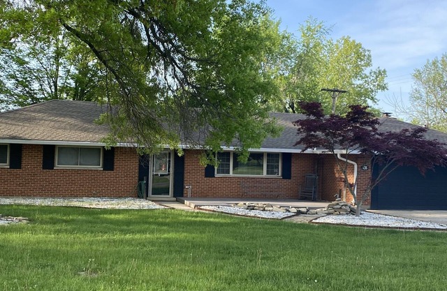Grandma & Papaw's Hideaway Centerville OH 5 Beds