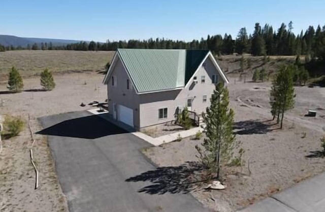 Grandview Lodge-20 minutes to YNP, Sleeps 14-Wifi