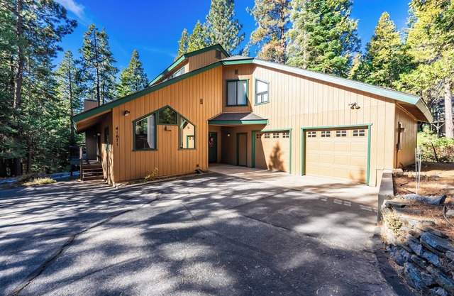 Granite Ridge Getaway ~ Chill Deck Vibes + AC