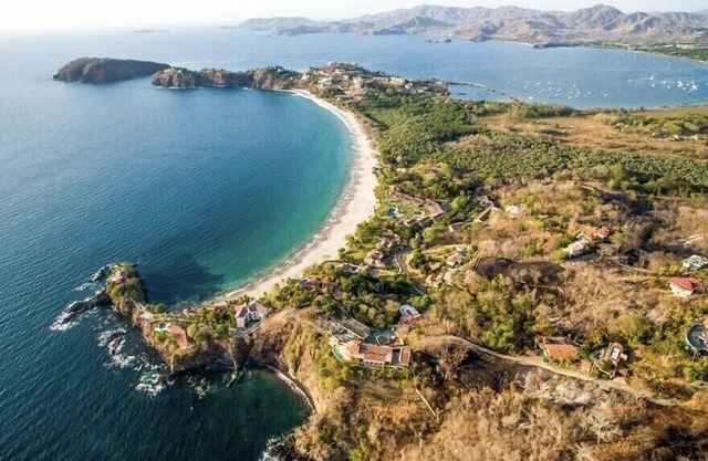 [Gray Beach house I] Chalet a stone's throw from the sea.