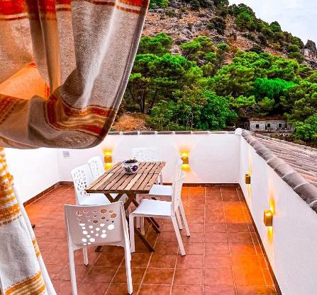 Grazalema- Casita Panorama - Fantastic views- Clima, Wi-Fi and Private Parking optional
