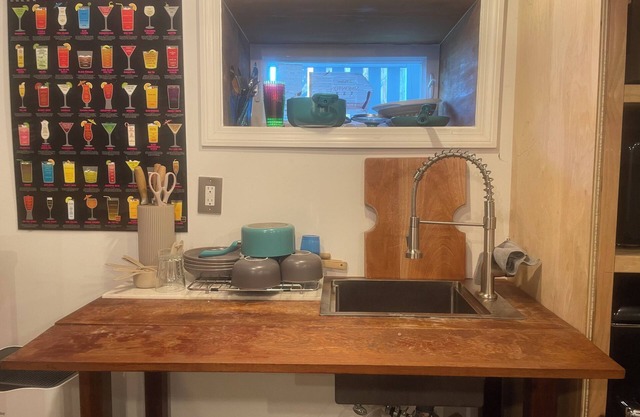 Great 1-bedroom apartment in superb Boston with fitness room, WiFi