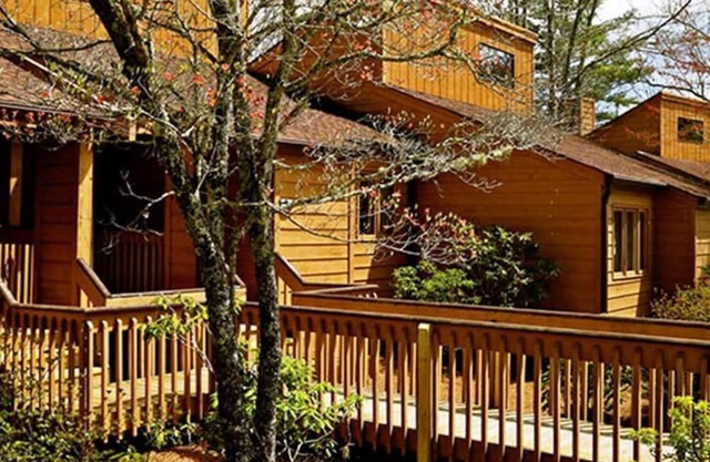 Great Adventure in North Carolina! 3 Serene Units, Ski Equipment Rentals