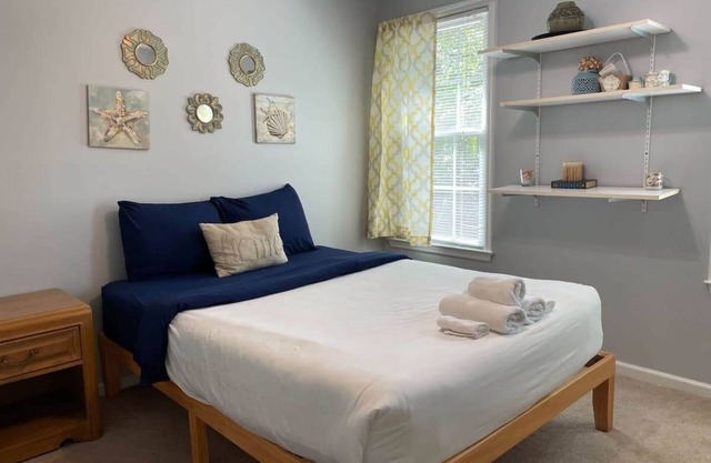 Great Back Deck and Yard - The Bright Brick Beauty