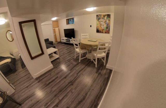 Great basement suite in the Heart of Mission