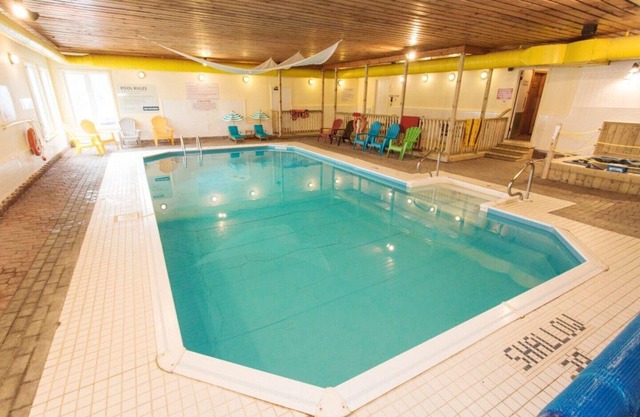 Great Blue Resorts - McCreary's Beach Resort - Perth -2 Bedroom Beachfront Condo