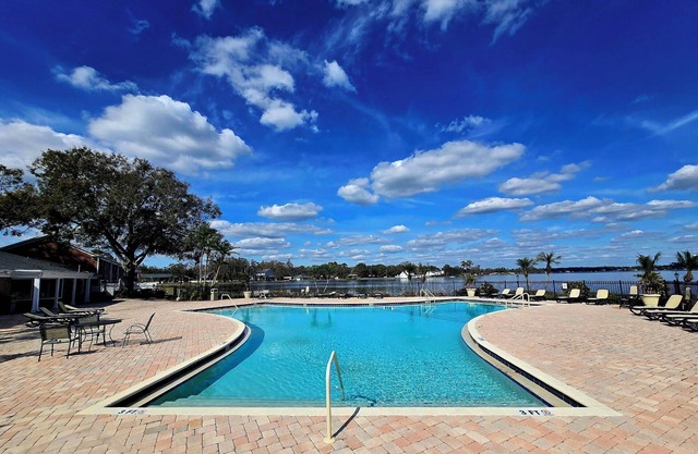 Great Condo Close To Busch Gardens!