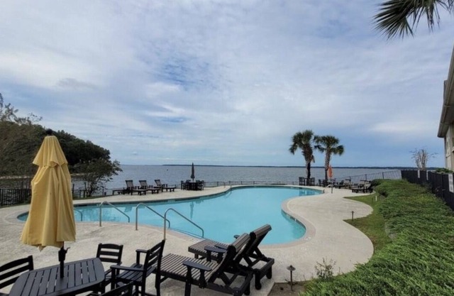 Great for fishing, boating, golfing or just relaxing.