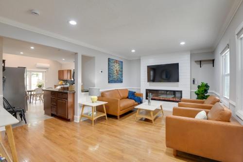 Great for Gatherings! Charming Woodbridge Duplex