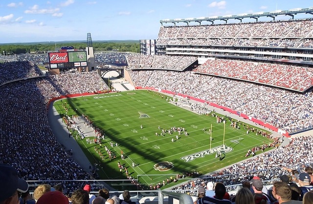 Great Foxboro Find! FREE Breakfast & Parking, Walking Distance to Patriot Place!