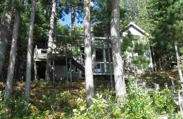Great Harbor Springs Lakefront Home Perfect For All Seasons