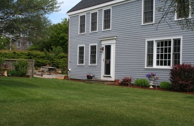 GREAT LOCATION/3 bedroom/bayview/Pond village area