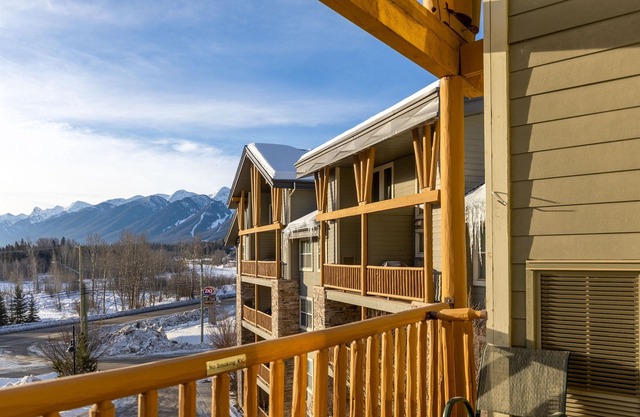 Great Location l AC | Mountain Views