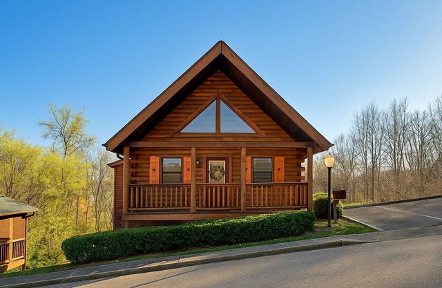 Great Location! Private Hot Tub No Scary Roads