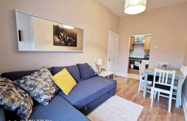 Great new 2bed apartment in city centre*fast WIFI
