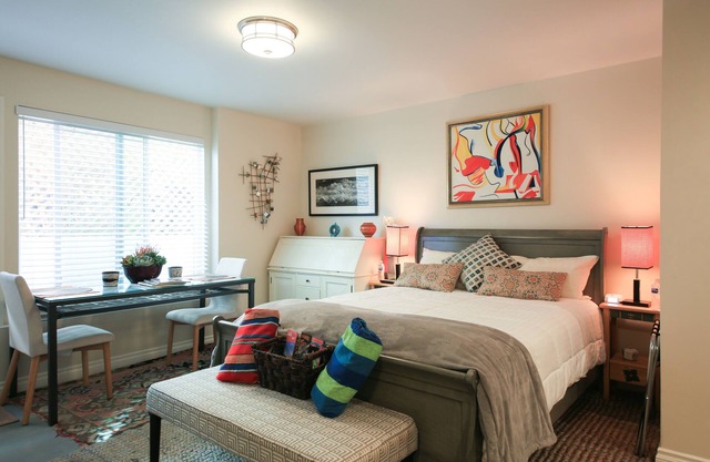 Great prvt entry 500 sqft + Lux Suite