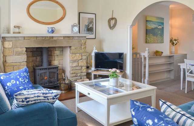 Great sea views, close to a small beach and Flamborough Head lighthouse.