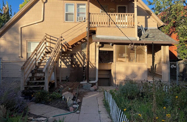 Great Studio Apartment for Traveling Professional with AC, WiFi