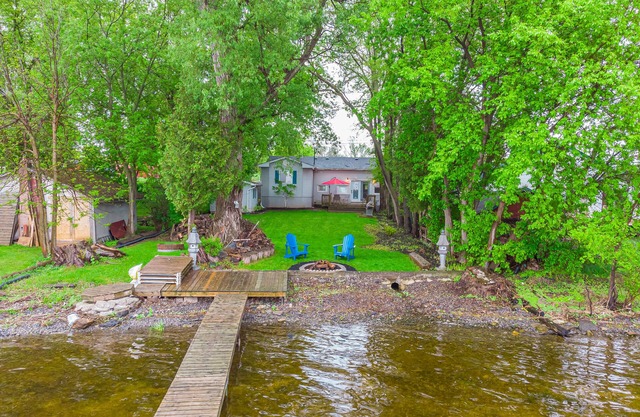 Great Sunset Waterfront Cottage.