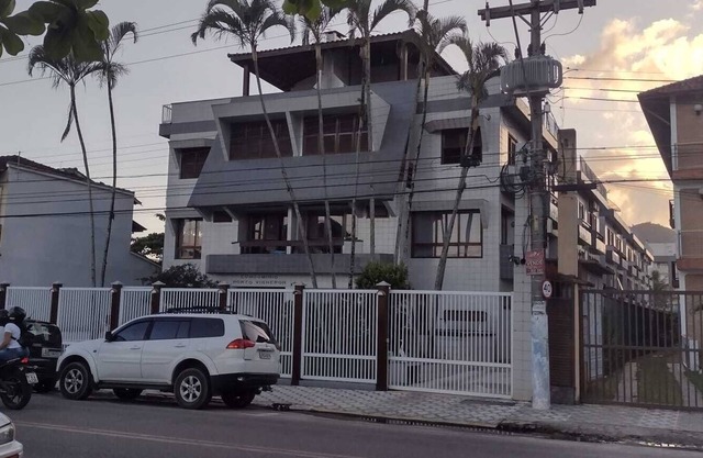 GREAT TRIPLEX APARTMENT FACING THE SEA IN ITAGUÁ