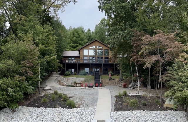 Great views, Top Rated Home - The Island View at East Norris Point