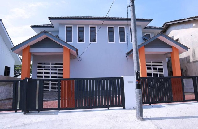 Green Dream Homestay 2 Kota Bharu Town 3 Aircond Room With Wifi & Netflix