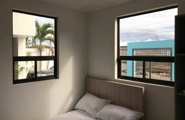 Greenest 2 bedroom couples rental with free parknig