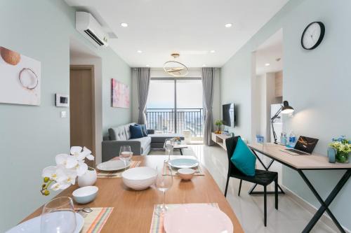 Rivergate Residence 