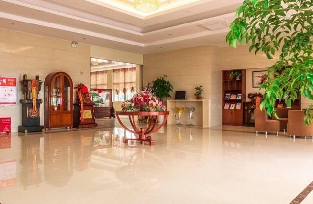 GreenTree Inn Wuxi Jiangyin Huashi Avenue Huaxi Village Hotel