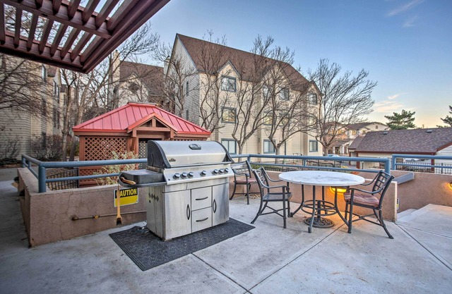 Greenwood Village Condo w/Pool Access!