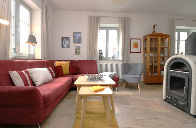 Große Ferienwohnung mit Grundstücke und Terrasse in Zentraler Lage