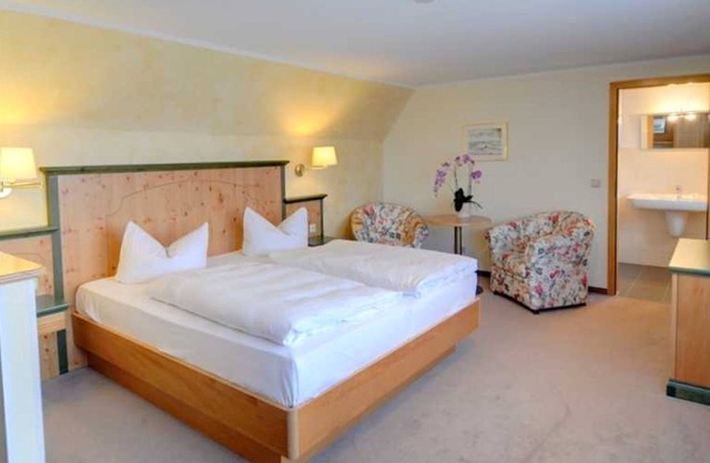 Großes Doppelzimmer mit Seeblick II - Ferienzimmer und -wohnungen mit Seeblick