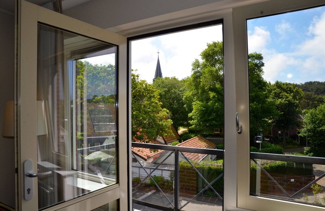 GROET: only 2000 m from the beach! Nice apartment with balcony, nice location