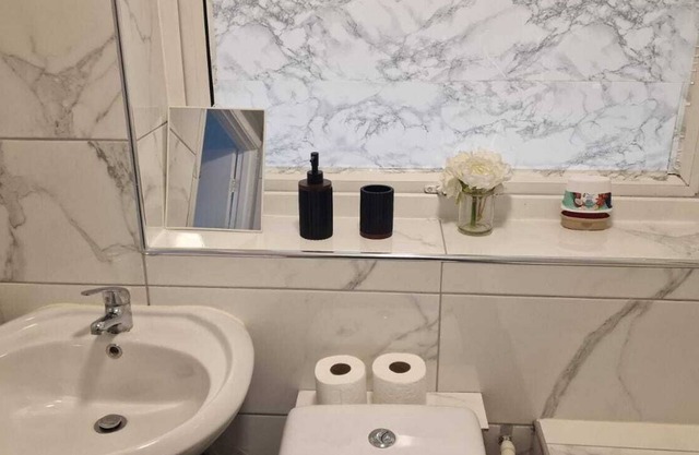 Ground 1 Bed Flat with a Garden