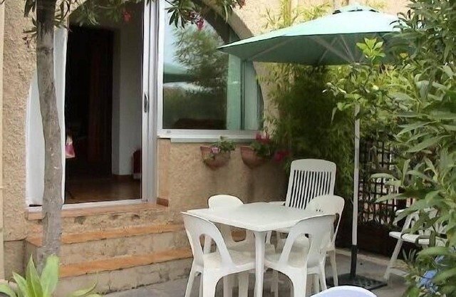 Ground floor apartment on the seafront in health ambroggio between Calvi and Ile Rous