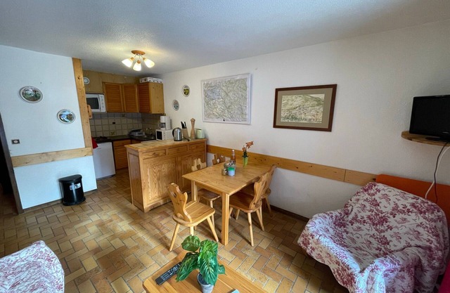 Ground Floor 2-Room Apartment · Central Location · Near Ski Lifts and Thermal Baths
