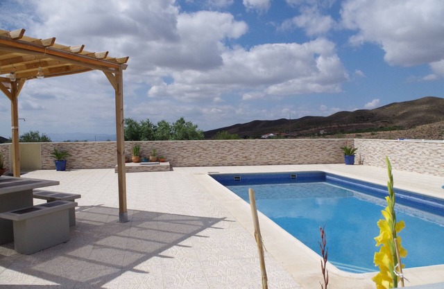 Ground floor apartment with Private pool.n