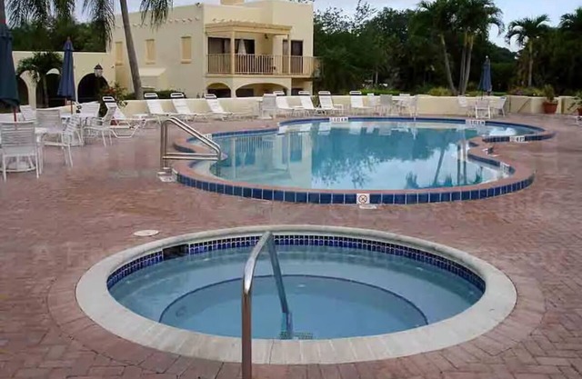 Ground Floor Condo in the Prestigious World Tennis Club