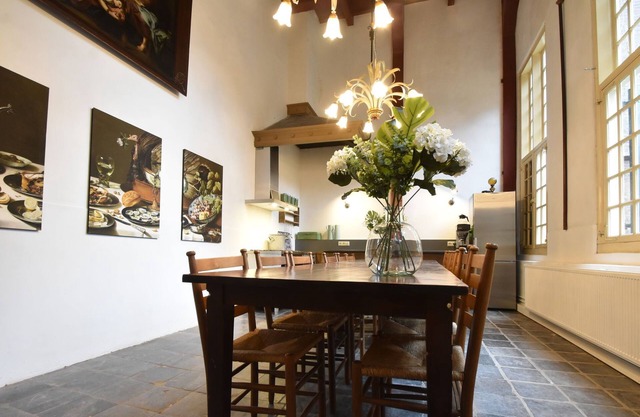 Group accommodation in beautiful historical building in Enkhuizen town centre
