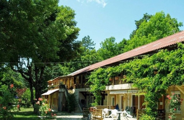 Group accommodation - party room