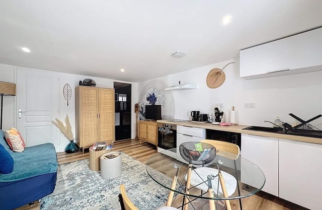 Group Stay - Immeuble 10 pers, Aulnat