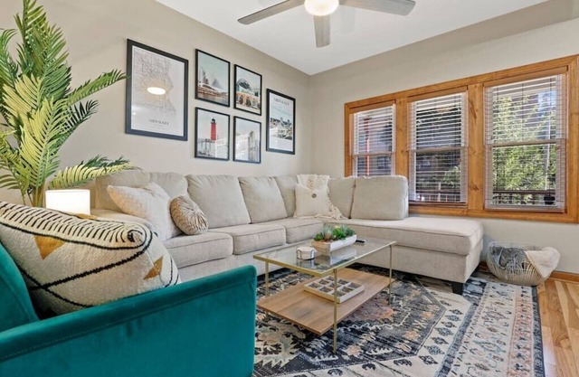 Groups - Families - Pets - Backyard - Deck