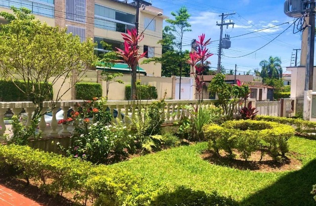 Guarujá - Apartamento Beira Mar - Praia Enseada - 100m Praia