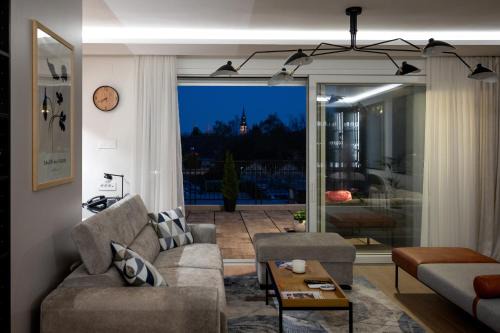 Guest Apartment by Manga