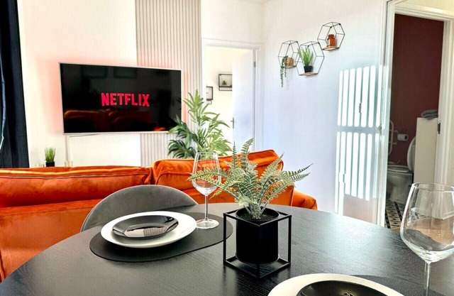 Guest Choice! Apartment Smart Tv Parking Sofa Bed