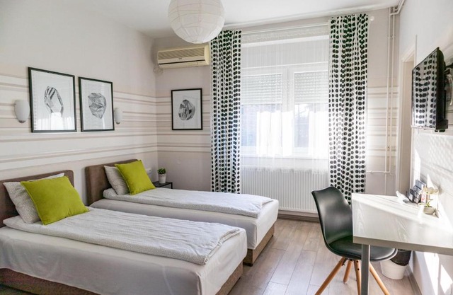 Guest House Family