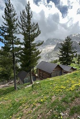Guest House Kolata view