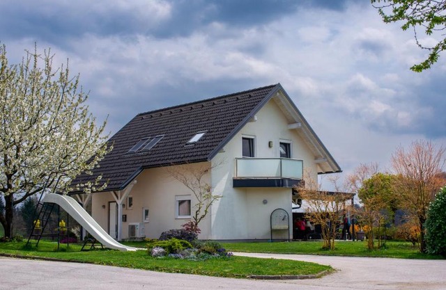 Guest house TOMAN